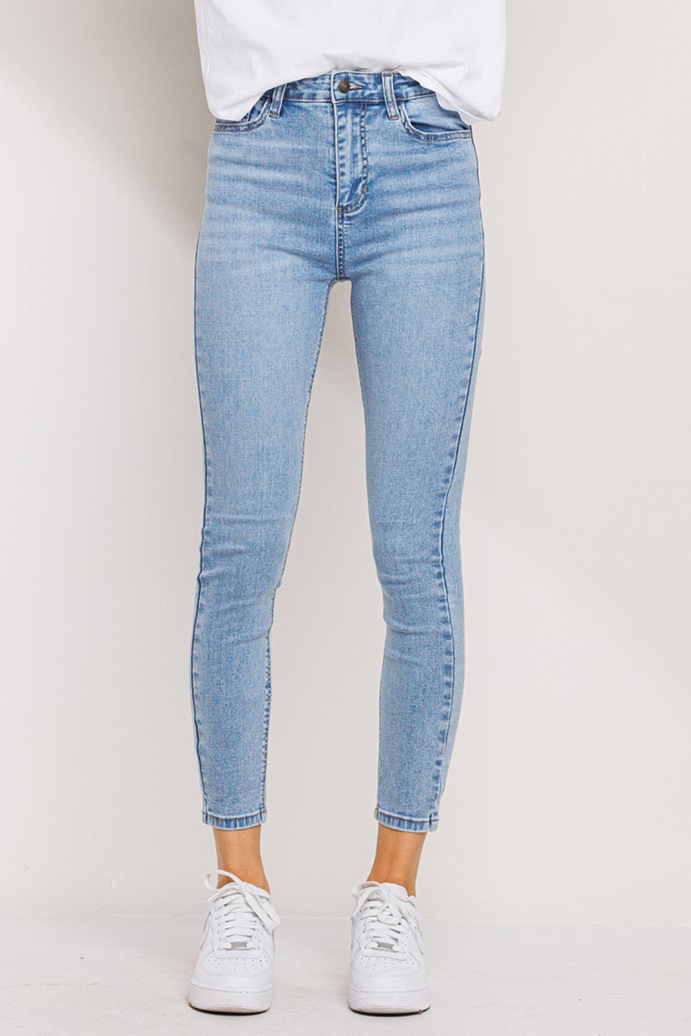 High Rise Basic Skinny Jeans in Light Wash