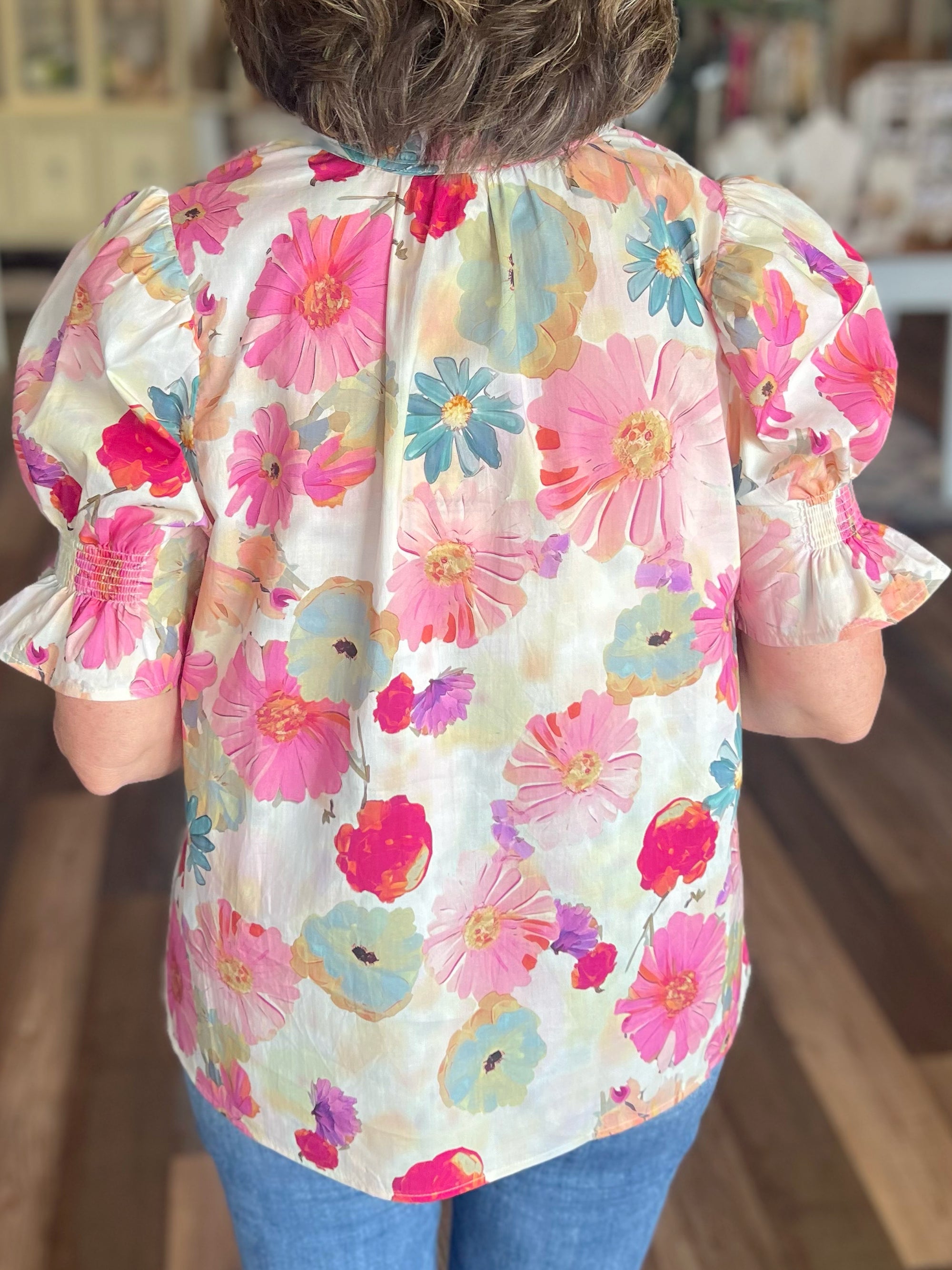 In Full Bloom Floral Print Short Sleeve Top in Curvy