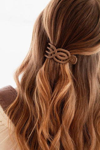 Overlapping Flat Claw Clip
