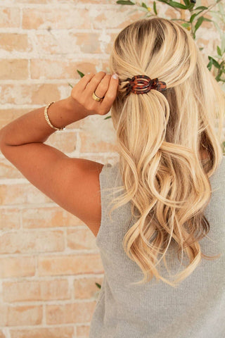 Overlapping Flat Claw Clip