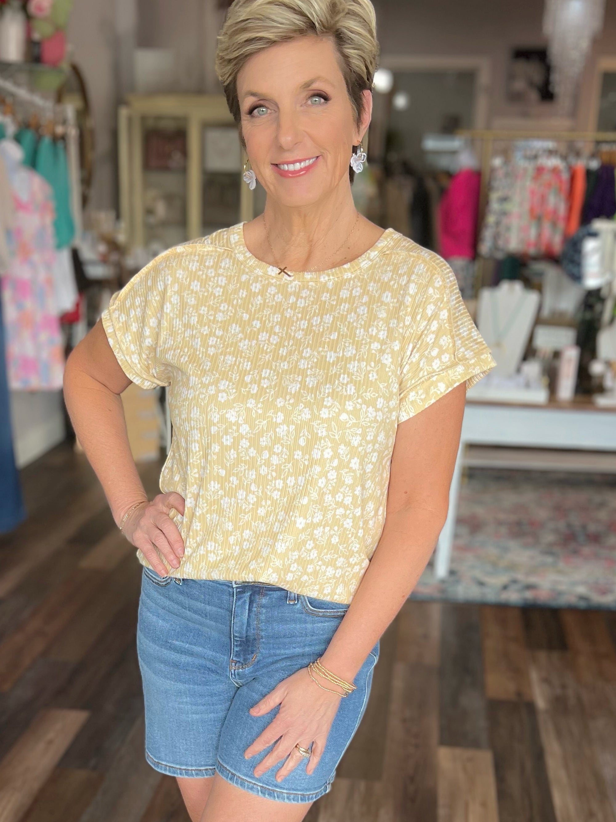 Pretty Yellow Flowers Short Sleeve Top
