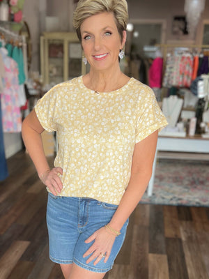 Pretty Yellow Flowers Short Sleeve Top