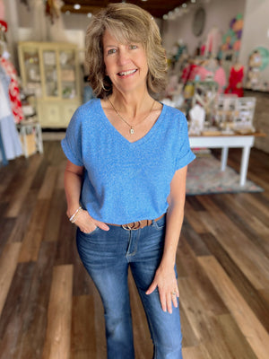 Short Sleeve V Neck Everyday Hacci Tee in Summer  Blue