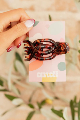Overlapping Flat Claw Clip