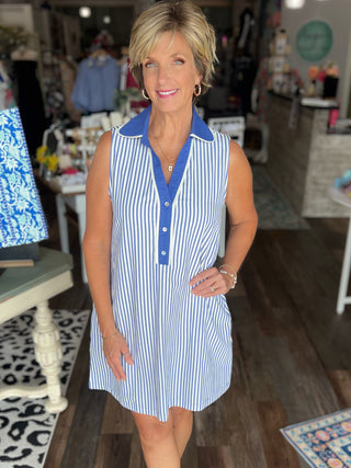 Contrast Collar Seersucker Dress
