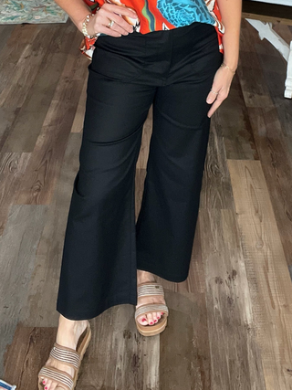 Everyday Ease Cropped Pant