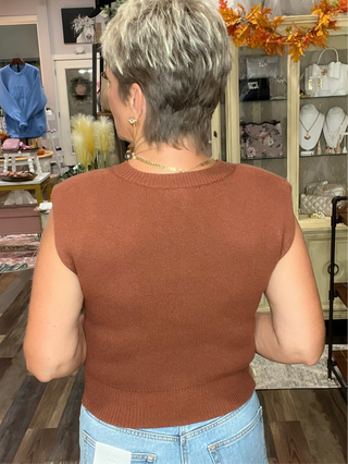Sleeveless Sweater in Brown Cinnamon