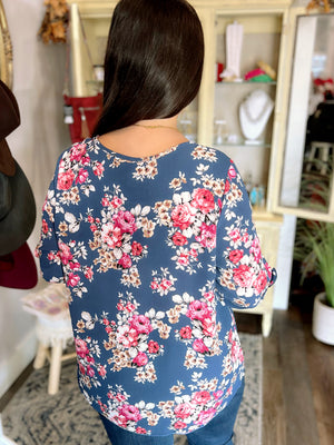 Floral Print Round Neck Top in Curvy