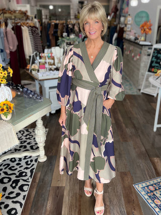 Sunday Stroll Midi Dress