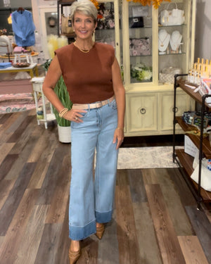 Sleeveless Sweater in Brown Cinnamon