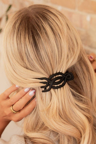 Overlapping Flat Claw Clip