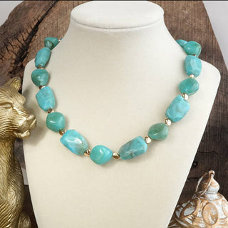 Sunstone Muse – Short Bold Beaded Statement Necklace