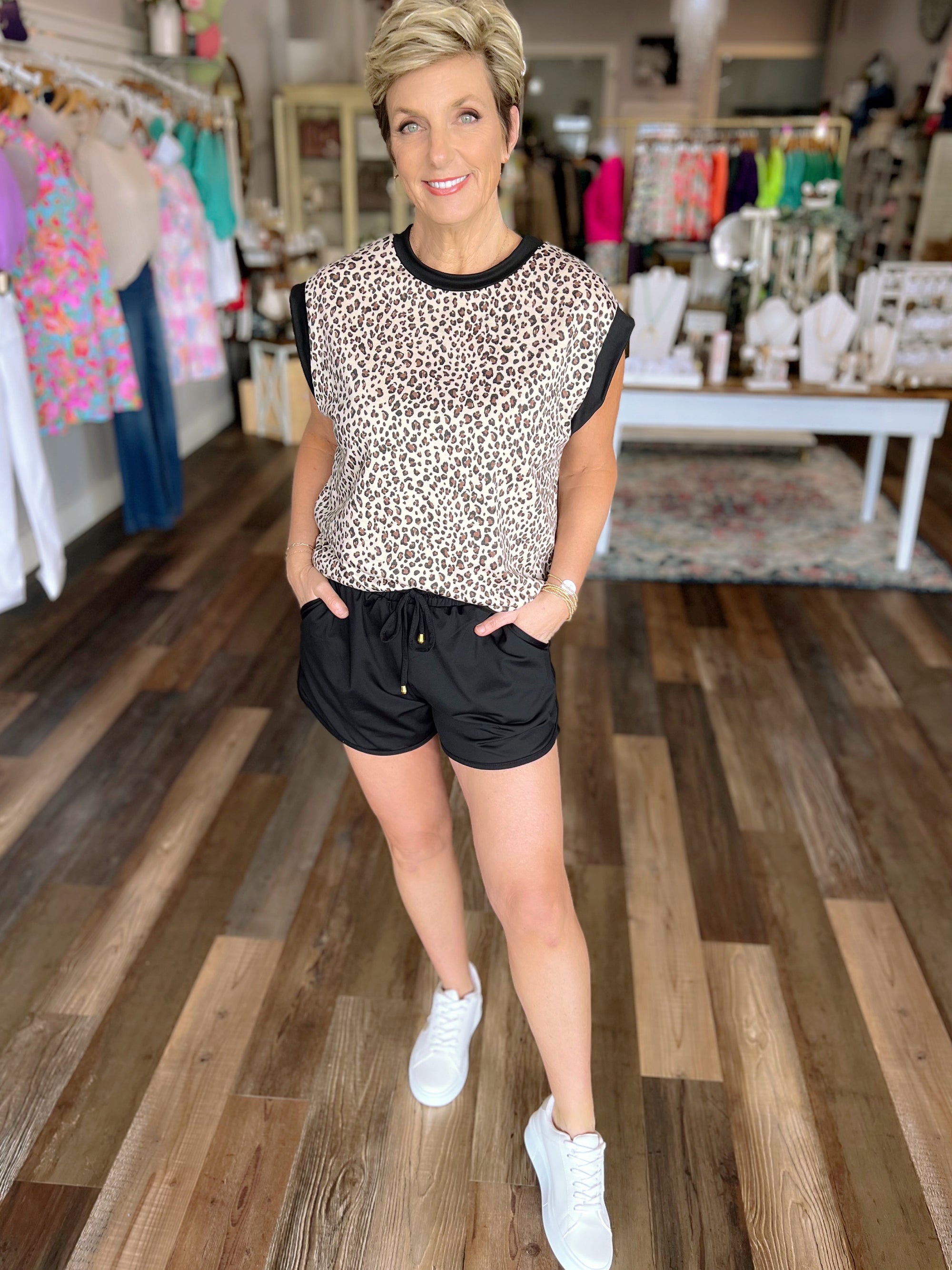 The Cassie Banded Sleeve Top in Leopard Print