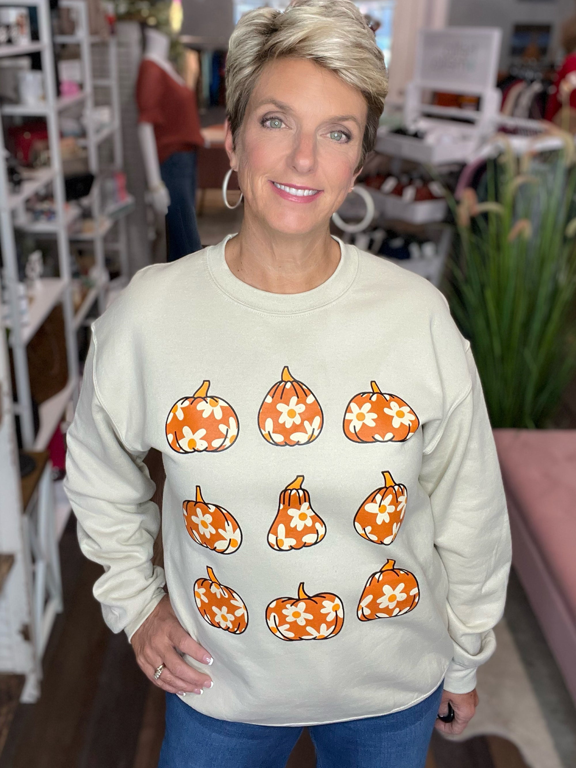 Daisy Pumpkin Crewneck