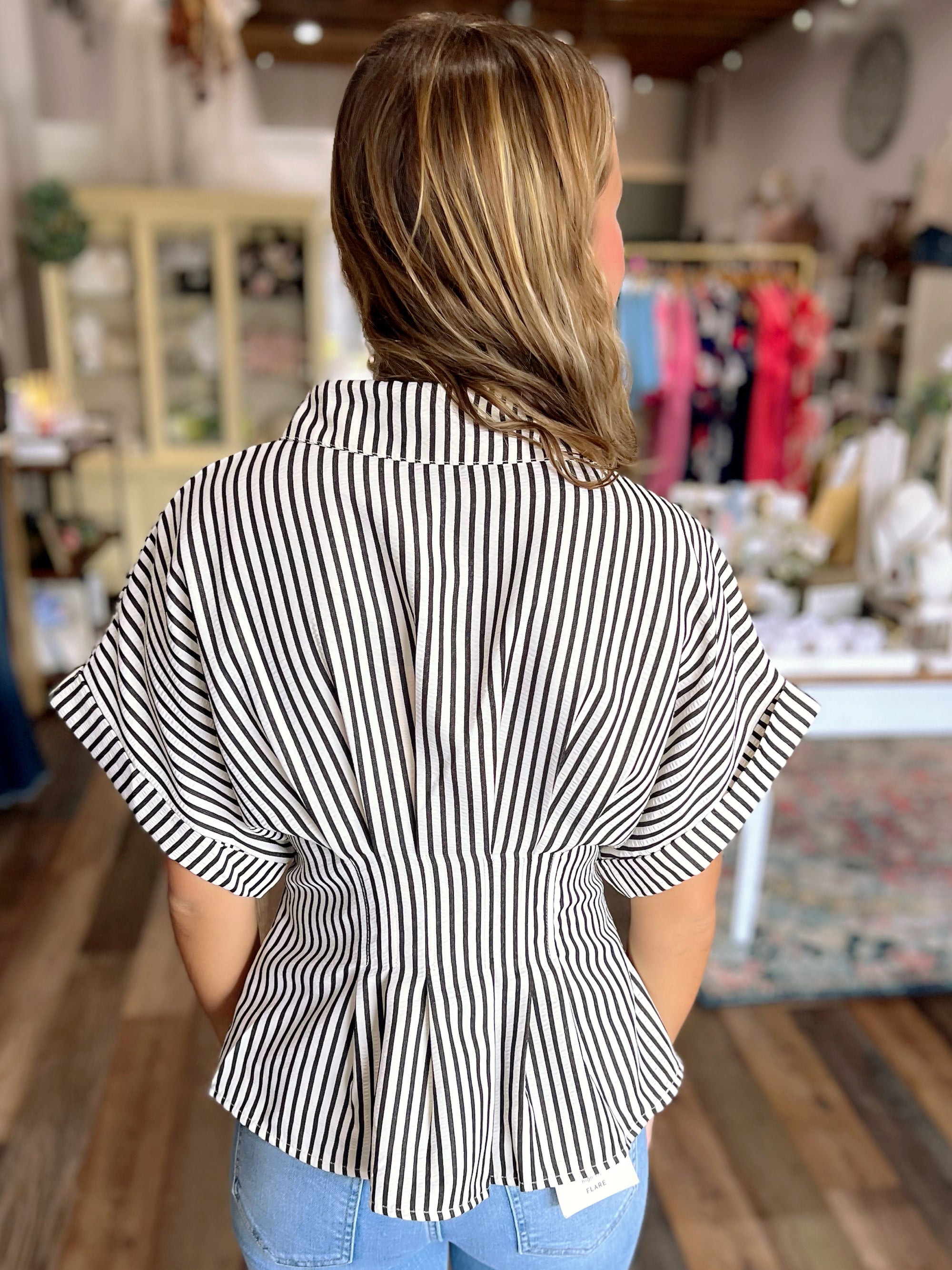 Black & Off-White Striped Button Front Top – Flutter Sleeve & Cinched Waist