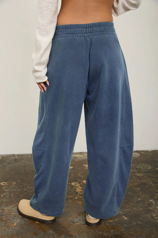 The Weekender Barrel Sweatpants