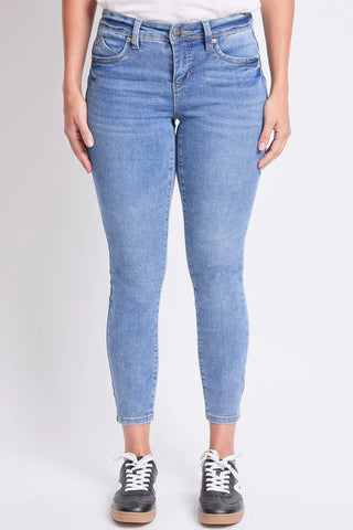 Curve Confidence - Skinny Fit - Vintage Medium Wash or Light Wash