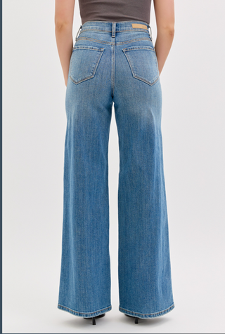 The Sarah High-Rise Wide Leg Jeans – Medium Wash Stretch Denim, 33" Inseam