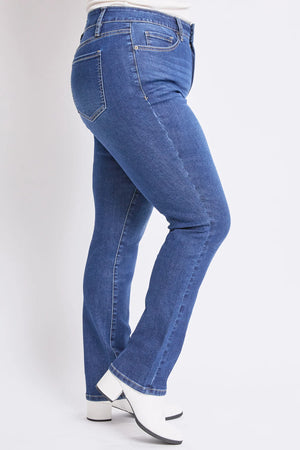 Better than Basic Straight Leg Jeans in Curvy
