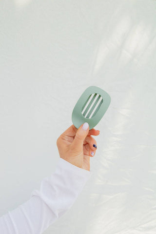 Circle Cutout Flat Claw Clip