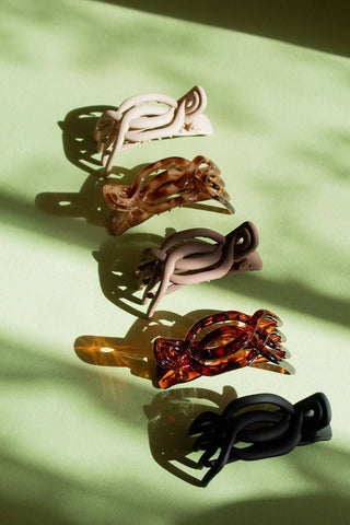 Overlapping Flat Claw Clip