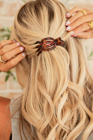 Overlapping Flat Claw Clip