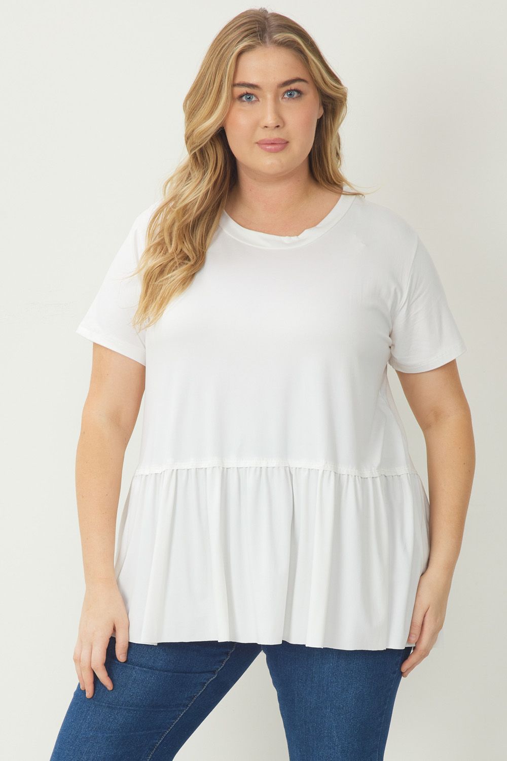 Off White Short Sleeve Top in Curvy