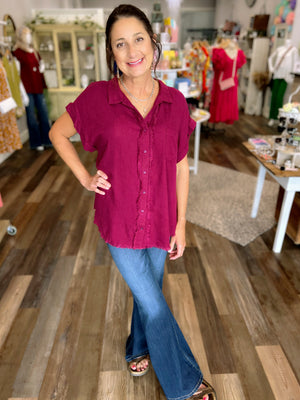 Linen Blend Frayed Detail Top in Curvy