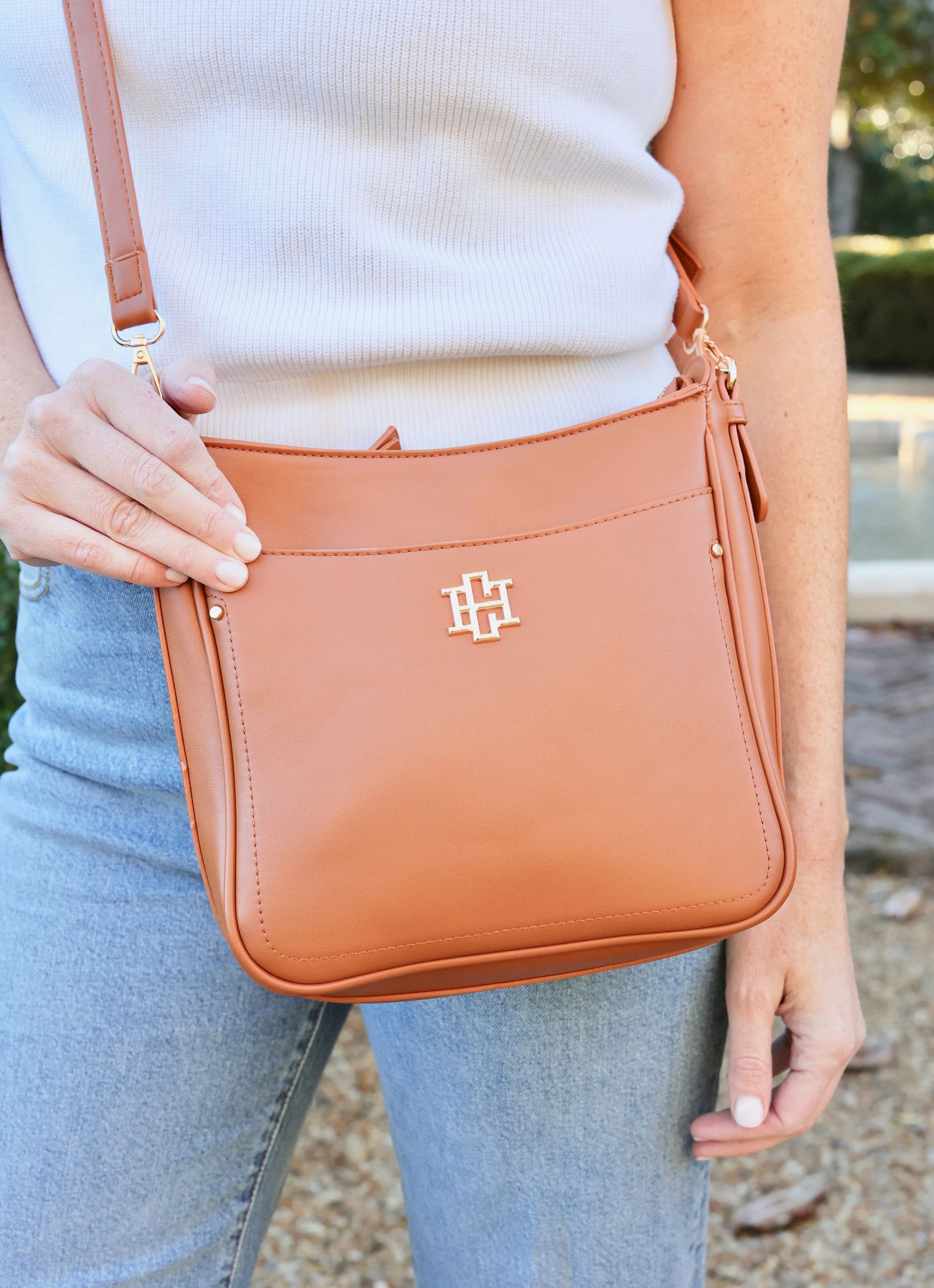 Bethany Crossbody in Camel