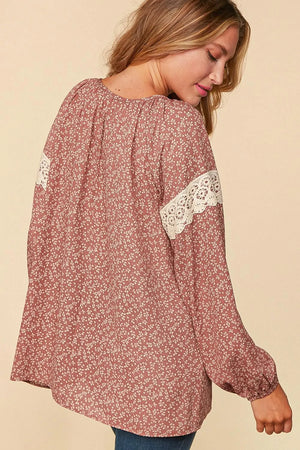 Rosie Ditsy Floral Top in Plus