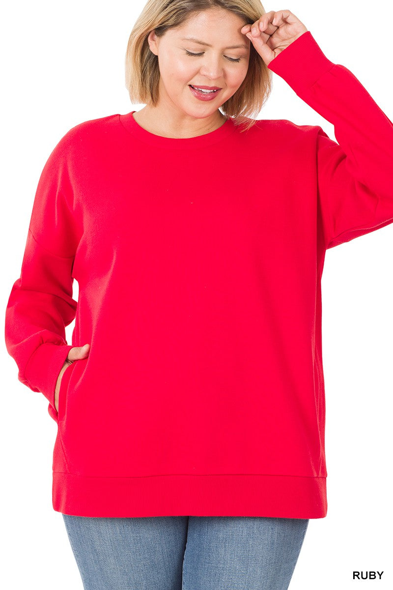 Round Neck Sweatshirt With Pockets in Curvy